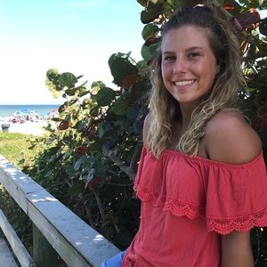 Meet your Posher, Cayman